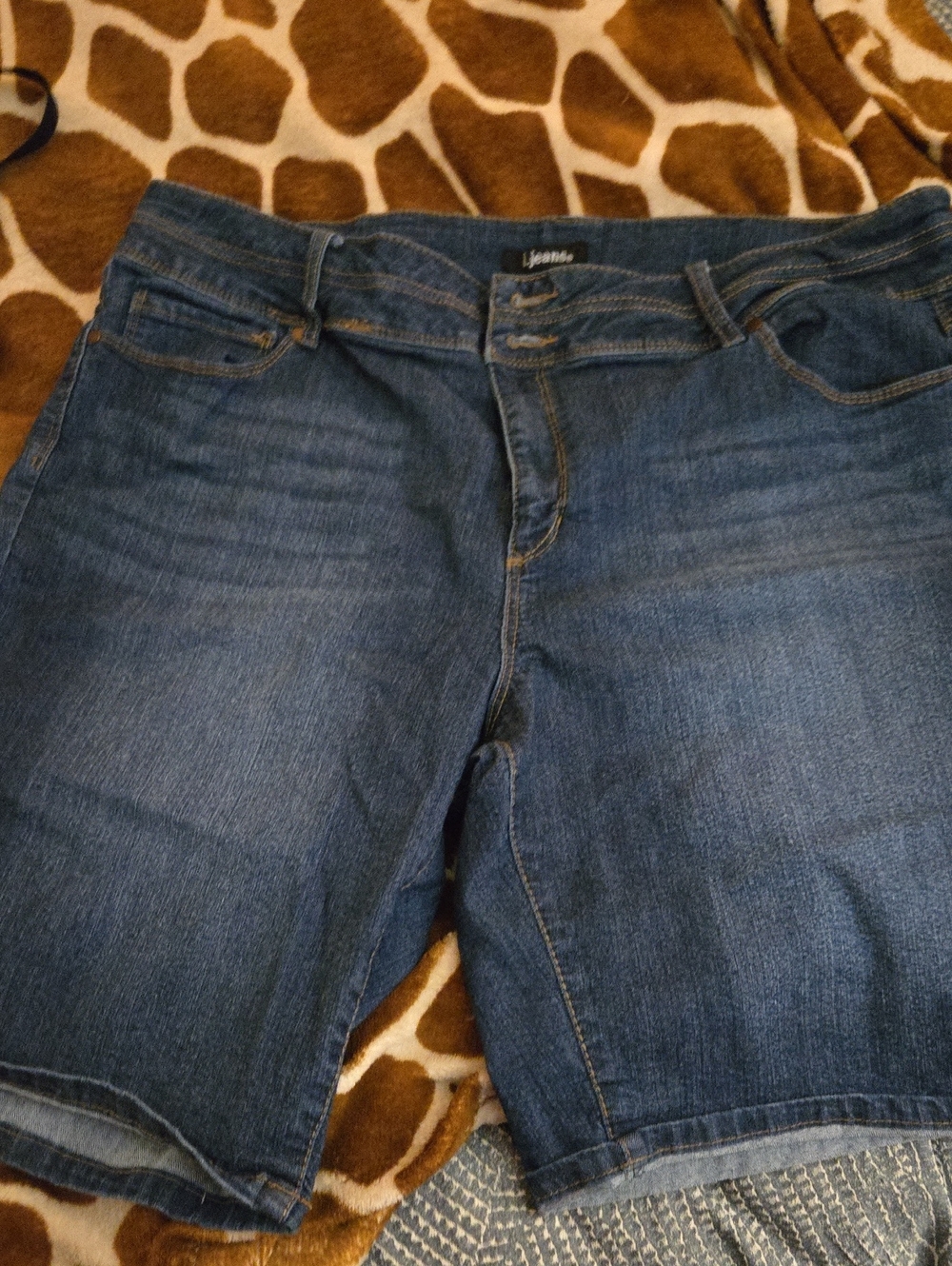 d. jeans Women's Boyfriend Denim Shorts in Dark Blue